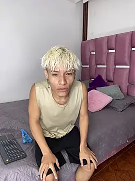 MaxyRyan online show from February 24, 12:50 pm