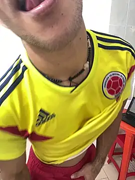 MaxyRyan online show from March 24, 1:22 pm