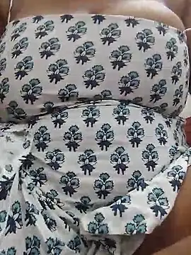 Snapshot of JOYAPARVEEN chatting on May 24, 5:13 pm JOYAPARVEEN online show from May 24, 5:13 pm
