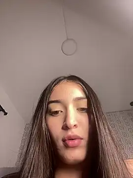 Snapshot of Mia_rivers__ chatting on February 11, 7:25 pm Mia rivers online show from February 11, 7:25 pm