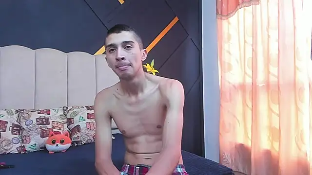 Snapshot of MiaANDrony chatting on February 25, 1:00 pm MiaANDrony online show from February 25, 1:00 pm