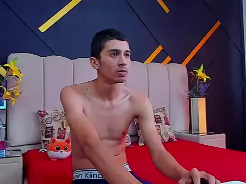 Snapshot of MiaANDrony chatting on February 12, 12:49 pm MiaANDrony online show from February 12, 12:49 pm