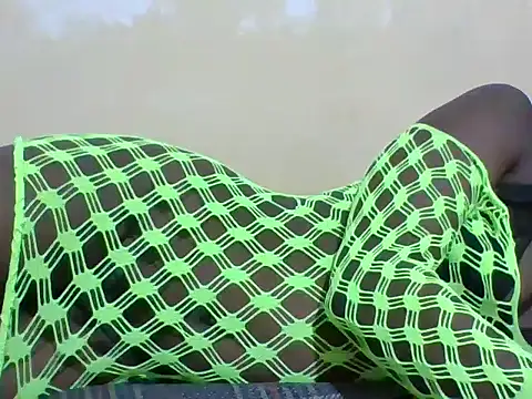 petitelavishey online show from March 19, 7:47 pm