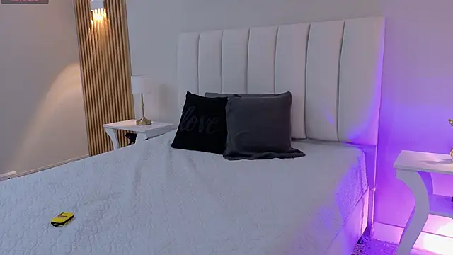 Snapshot of _Daarcy_ chatting on February 20, 3:47 am Daarcy online show from February 20, 3:47 am