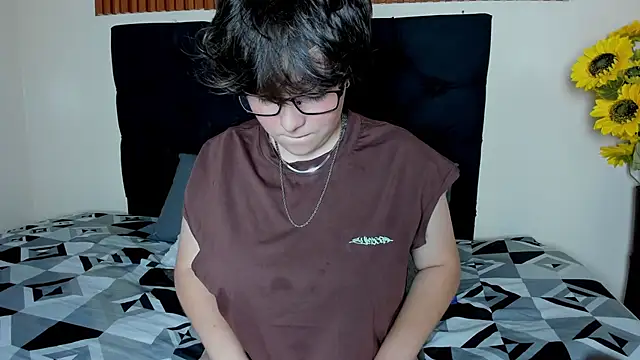 Snapshot of _Daarcy_ chatting on March 4, 3:58 am Daarcy online show from March 4, 3:58 am