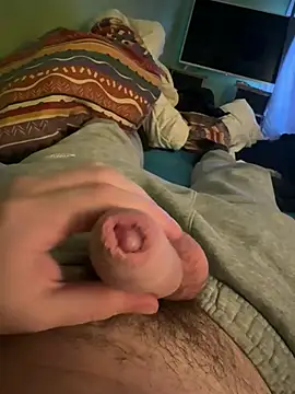 Snapshot of bouillant25ans chatting on April 4, 5:52 pm bouillant25ans online show from April 4, 5:52 pm