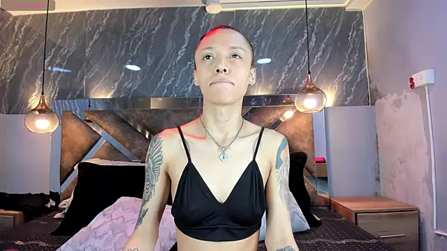 CharlotteKravizz online show from March 2, 6:15 pm