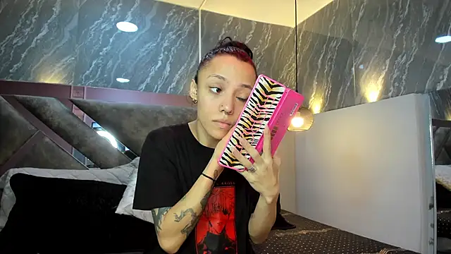 CharlotteKravizz online show from February 17, 6:16 pm