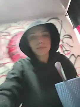 CharlotteKravizz online show from February 25, 5:46 pm