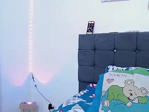 latin riahnna jp online show from February 12, 2:44 am