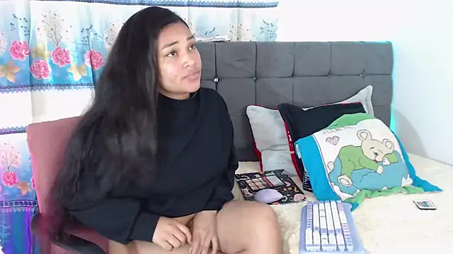 Snapshot of latin_riahnna_jp chatting on June 5, 5:23 am latin riahnna jp online show from June 5, 5:23 am