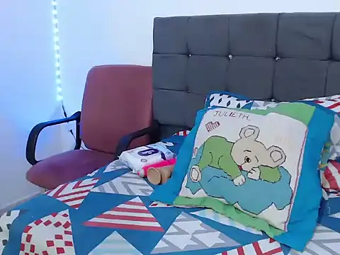 latin riahnna jp online show from February 11, 11:32 am