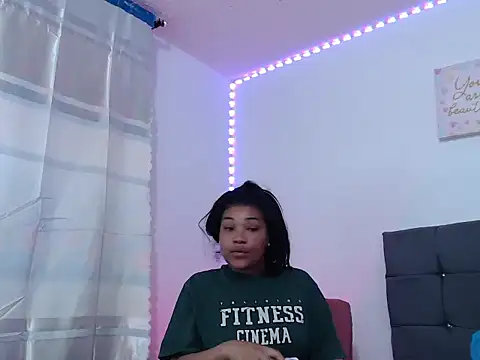 latin riahnna jp online show from February 10, 11:53 am