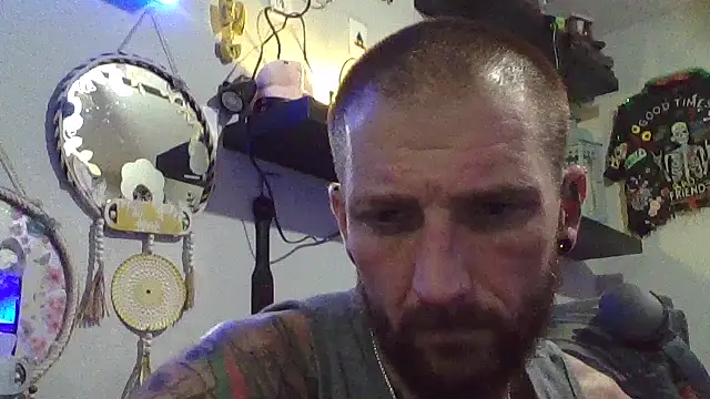 Snapshot of F_D_R_ chatting on February 17, 6:00 am F D R online show from February 17, 6:00 am