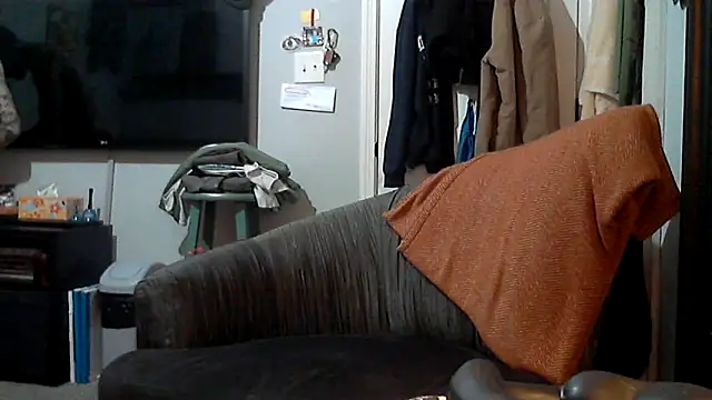 Snapshot of F_D_R_ chatting on February 20, 5:37 am F D R online show from February 20, 5:37 am