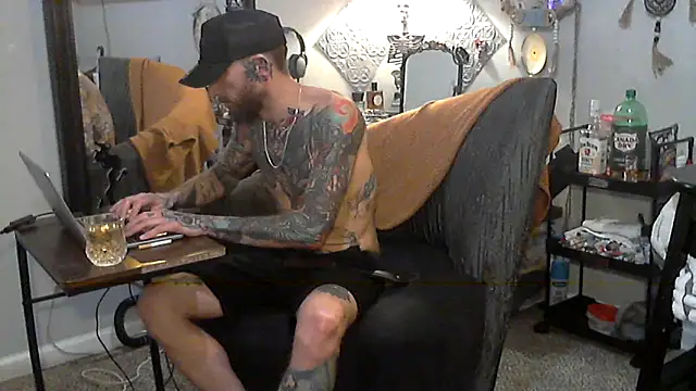 Snapshot of F_D_R_ chatting on February 24, 5:52 am F D R online show from February 24, 5:52 am