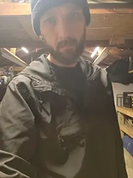 Snapshot of F_D_R_ chatting on February 15, 11:58 pm F D R online show from February 15, 11:58 pm