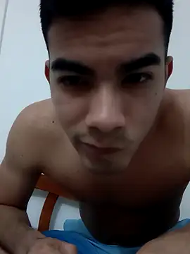 Snapshot of josephboy chatting on February 3, 8:25 pm josephboy online show from February 3, 8:25 pm