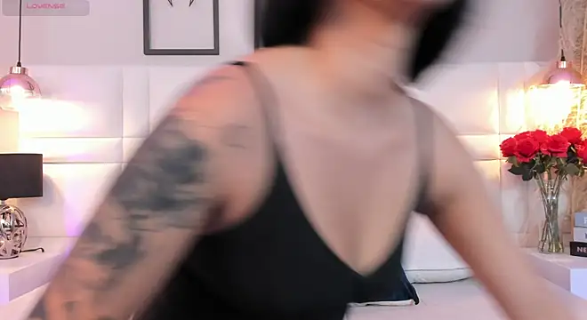RaquelHyde  online show from June 9, 8:21 pm