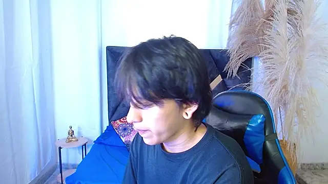 nikoo 18 online show from March 17, 1:47 pm