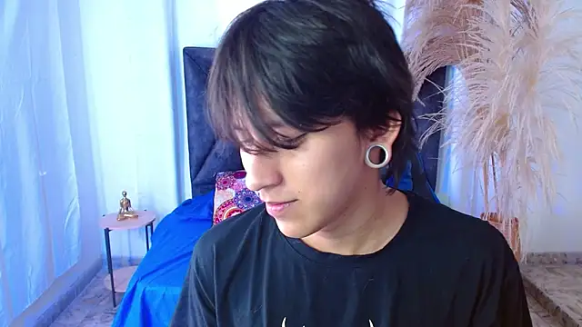 nikoo 18 online show from March 28, 2:07 pm