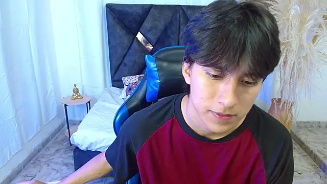 nikoo 18 online show from February 12, 1:44 pm