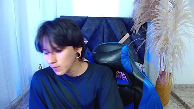 nikoo 18 online show from March 18, 1:57 pm