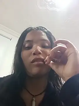 Snapshot of Maggyx chatting on February 17, 1:30 pm Maggyx online show from February 17, 1:30 pm