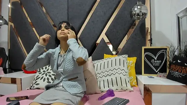 Snapshot of Maggyx chatting on February 26, 1:33 pm Maggyx online show from February 26, 1:33 pm