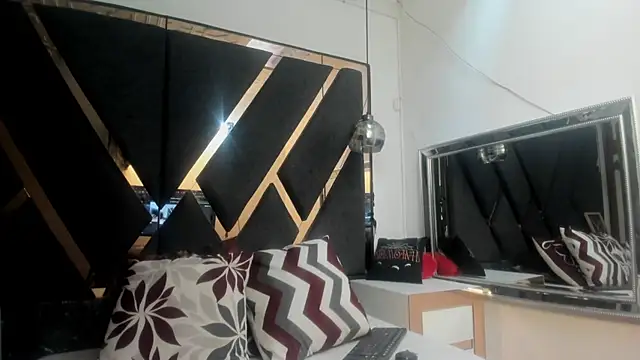 Maggyx online show from July 6, 1:51 pm