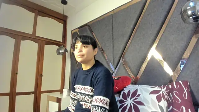 Maggyx online show from April 10, 1:18 pm