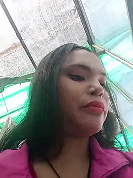 Maggyx online show from May 18, 2:11 pm