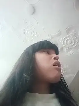 Maggyx online show from April 7, 1:24 pm