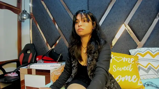 Snapshot of Maggyx chatting on February 21, 2:19 pm Maggyx online show from February 21, 2:19 pm