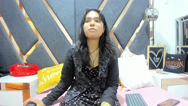 Snapshot of Maggyx chatting on February 19, 1:41 pm Maggyx online show from February 19, 1:41 pm