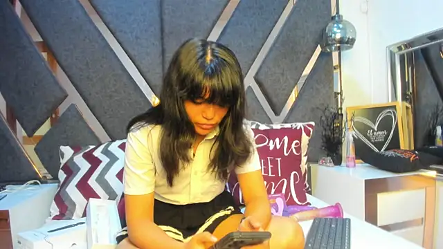 Maggyx online show from April 20, 2:07 pm