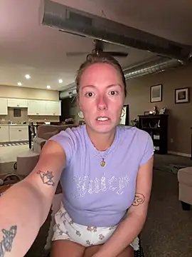 mooviebaby online show from February 18, 12:30 am