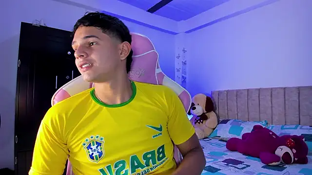 Adrian Prime  online show from March 18, 6:53 pm