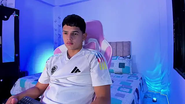 Adrian Prime  online show from March 9, 7:06 pm