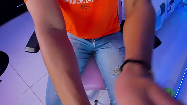 Adrian Prime  online show from March 5, 7:10 pm