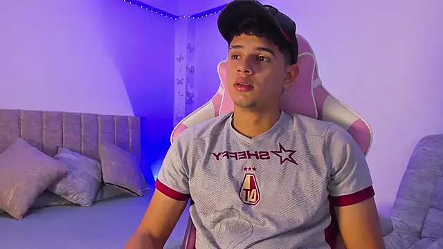 Adrian Prime  online show from May 30, 6:57 pm