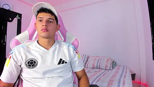 Snapshot of Adrian_Prime_ chatting on February 17, 6:27 pm Adrian Prime online show from February 17, 6:27 pm