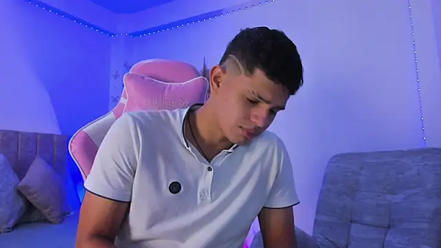 Adrian Prime  online show from May 23, 7:02 pm