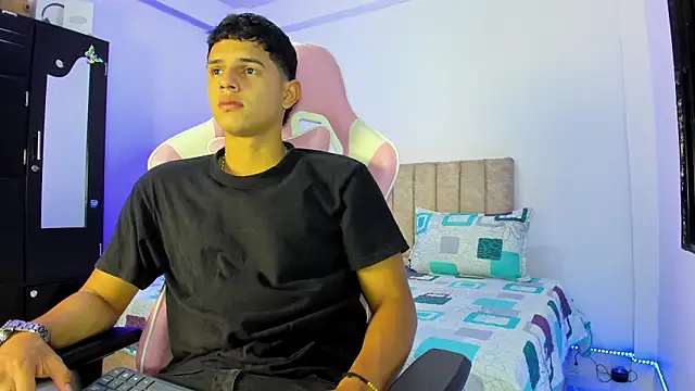 Adrian Prime  online show from March 4, 6:48 pm