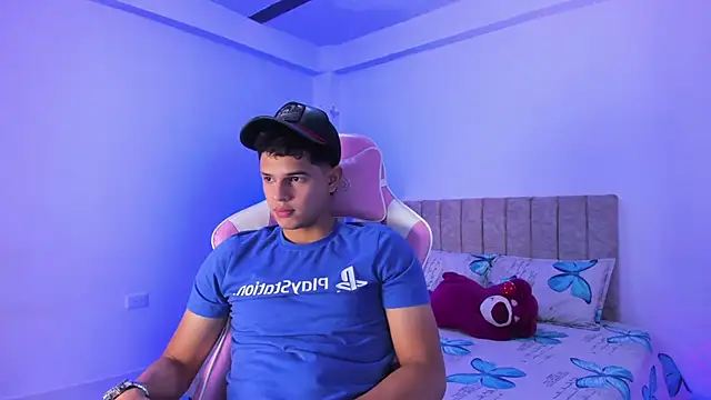 Adrian Prime  online show from March 31, 6:43 pm