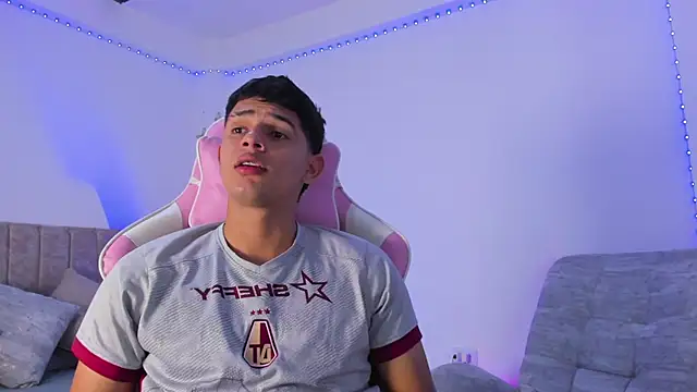 Adrian Prime  online show from May 14, 6:49 pm