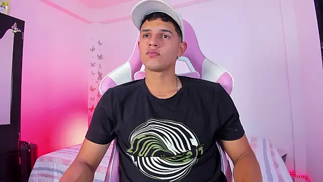 Snapshot of Adrian_Prime_ chatting on February 6, 6:59 pm Adrian Prime online show from February 6, 6:59 pm