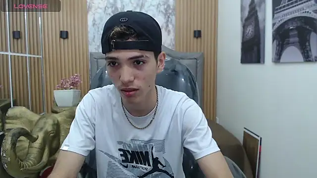 Asher costa online show from April 4, 10:27 pm