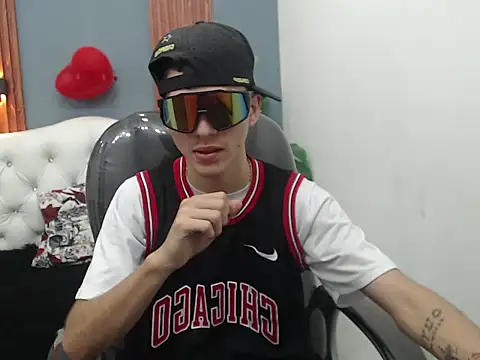 Asher costa online show from March 6, 10:27 pm