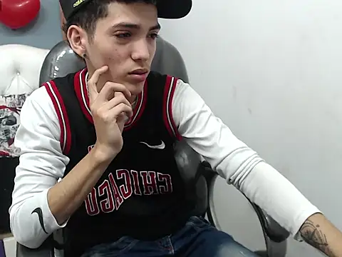 Asher costa online show from March 4, 10:39 pm